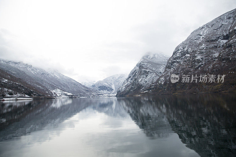 挪威冬季的n øyfjord